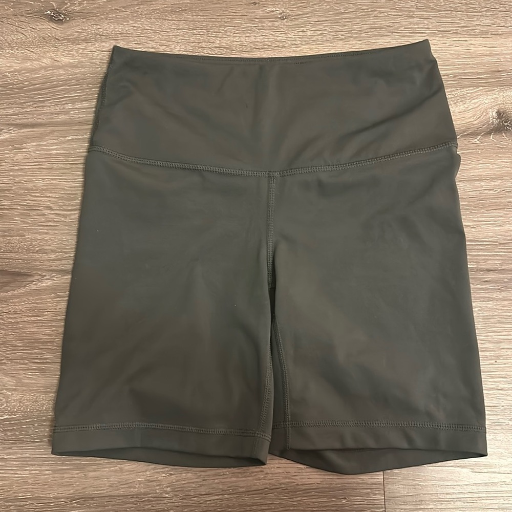 Green biker shorts S new